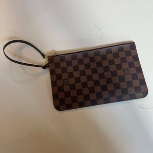 Brand New MM Neverfull Louis Vuitton wristlet